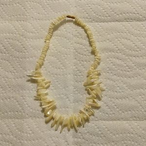 *3/$12* NWOT Cream Shell Jewellery Jewelery Necklace. Great for Summer!
